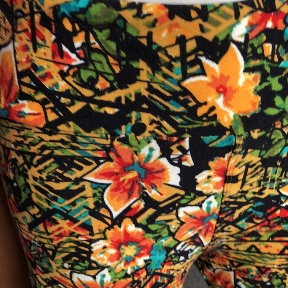 orange flowers, tiki LuLaRoe leggings - Picture 2 of 4